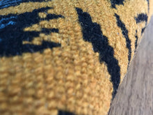 画像をギャラリービューアに読み込む, XS WOOL ★ TIBETAN TIGER RUG HIMALAYAN LIGHT BROWN / チベタンタイガーラグ 特小 ヒマラヤンライトブラウン ネパール産 本物 チベット絨毯 虎柄 玄関マット インテリア カーペット