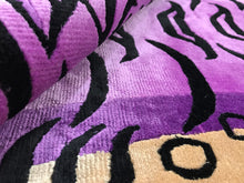 画像をギャラリービューアに読み込む, L 758 VISCOSE ★ TIBETAN TIGER RUG HIMALAYAN LIGHT PURPLE / チベタンタイガーラグ 大 ヴィスコース製 ヒマラヤンパープル 紫色 ネパール産 本物 チベット絨毯 虎柄 フロアマット 手織り ハンドクラフト インテリア カーペット 通販