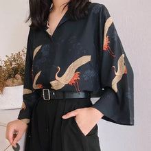 画像をギャラリービューアに読み込む, Japan oriental taste crane pattern short sleeve black shirt / 【鶴×黒】 鶴柄 和柄 開襟シャツ 総柄シャツ モノトーン シャツワンピース ゆったり 半袖シャツ 黒 レディースブラウス トップス 羽織感 昭和レトロ 原宿 オーバーサイズ 韓国 夏物