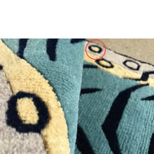 画像をギャラリービューアに読み込む, L β/Prototype WOOL ★ TIBETAN TIGER RUG SPECIAL EDITION HIMALAYAN AQUERIUS BLUE / チベタンタイガーラグ 大 ヒマラヤンアクエリアスブルー ネパール産 本物 チベット絨毯 虎柄 フロアマット インテリア カーペット 通販