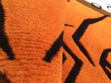 画像をギャラリービューアに読み込む, XL WOOL ★ TIBETAN TIGER RUG HIMALAYAN ORANGE / チベタンタイガーラグ 大 ヴィスコース製 ヒマラヤンオレンジ ネパール産 本物 チベット絨毯 虎柄 フロアマット 手織り ハンドクラフト インテリア カーペット 通販