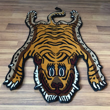 画像をギャラリービューアに読み込む, XS WOOL ★ TIBETAN TIGER RUG HIMALAYAN LIGHT BROWN / チベタンタイガーラグ 特小 ヒマラヤンライトブラウン ネパール産 本物 チベット絨毯 虎柄 玄関マット インテリア カーペット