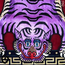 画像をギャラリービューアに読み込む, L 758 VISCOSE ★ TIBETAN TIGER RUG HIMALAYAN LIGHT PURPLE / チベタンタイガーラグ 大 ヴィスコース製 ヒマラヤンパープル 紫色 ネパール産 本物 チベット絨毯 虎柄 フロアマット 手織り ハンドクラフト インテリア カーペット 通販