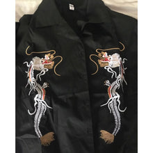 画像をギャラリービューアに読み込む, dragon embroidery short sleeve black shirt / 龍柄 ドラゴン刺繍 スカシャツ 開襟シャツ 総柄シャツ モノトーン シャツワンピースゆったり 半袖シャツ 黒 レディースブラウス トップス 昭和レトロ 原宿 オーバーサイズ 横須賀 韓国 夏物
